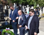 ДУШАН ОПАЧИЋ/Мајак/Братство
